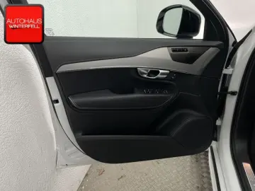 XC90 B5 D AWD Plus Dark 7SITZ+PANO+AHK+360+H&K+