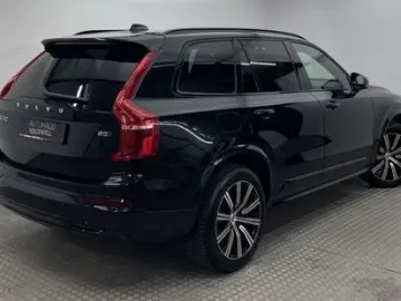 XC90 B5 D PLUS DARK AWD 7SITZ+PANO+AHK+360+MEMO+
