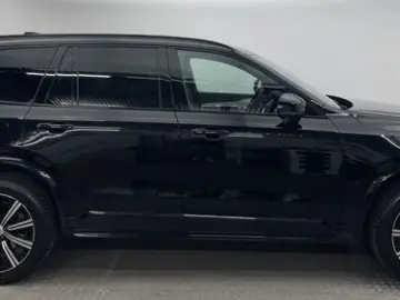 XC90 B5 D PLUS DARK AWD 7SITZ+PANO+AHK+360+MEMO+