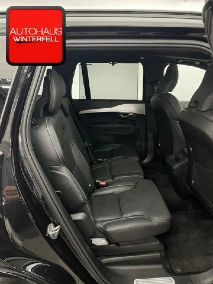 XC90 B5 D PLUS DARK AWD 7SITZ+PANO+AHK+360+MEMO+