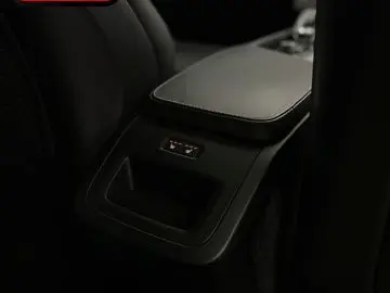 XC90 B5 D PLUS DARK AWD 7SITZ+PANO+AHK+360+MEMO+