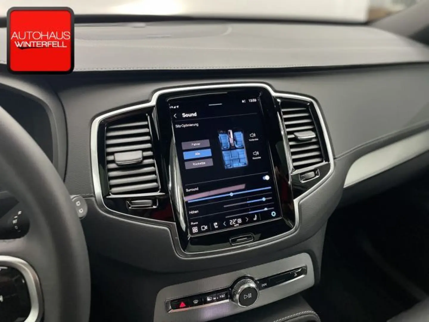 XC90 B5 D PLUS DARK AWD 7SITZ+PANO+AHK+360+MEMO+