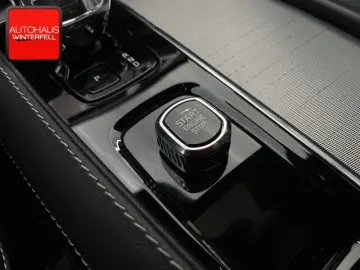 XC90 B5 D PLUS DARK AWD 7SITZ+PANO+AHK+360+MEMO+