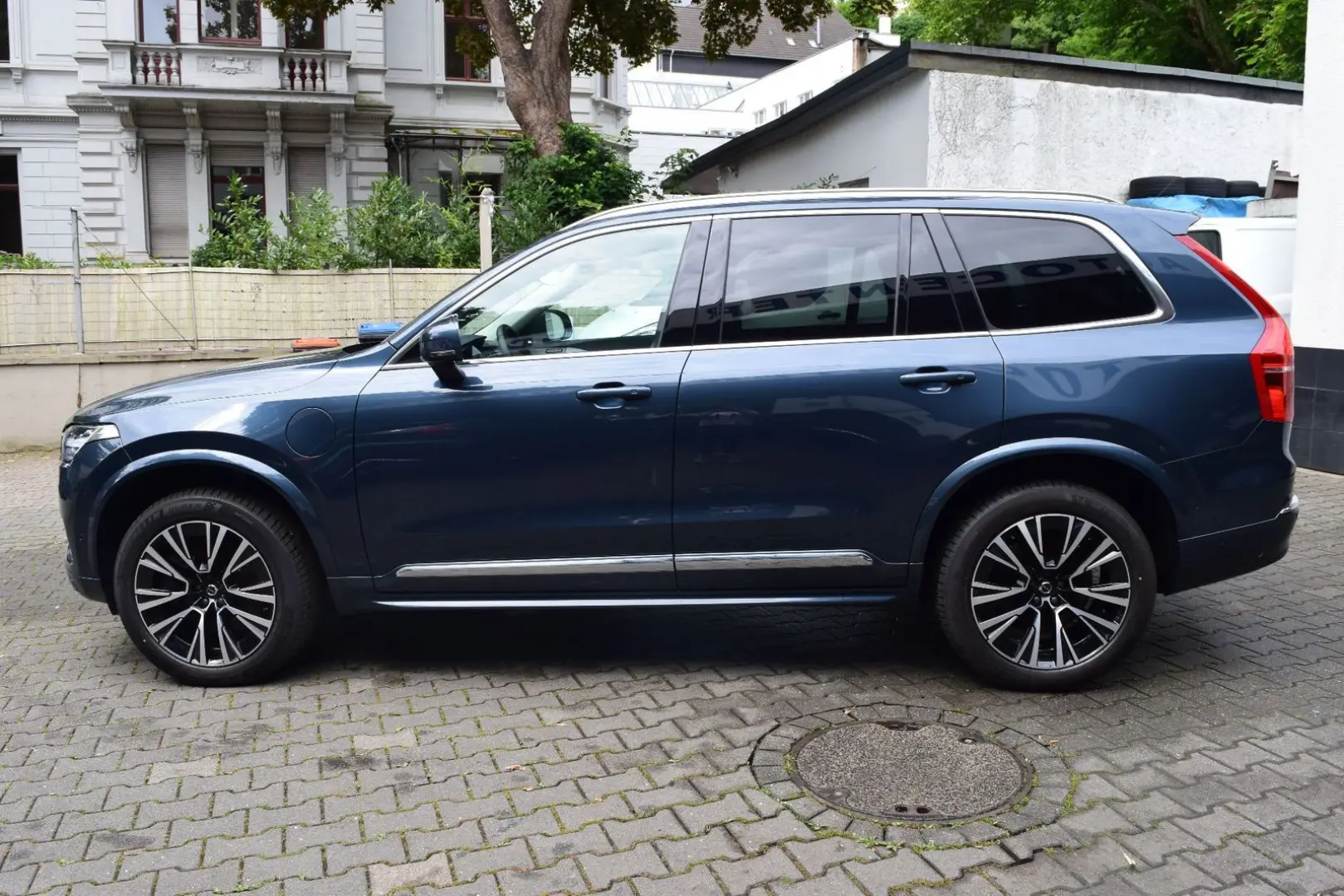 XC90 T8 AWD Plus Bright PANO 360° H&K 20 Zoll