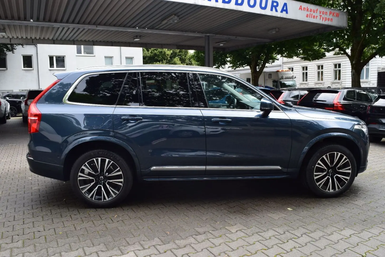 XC90 T8 AWD Plus Bright PANO 360° H&K 20 Zoll