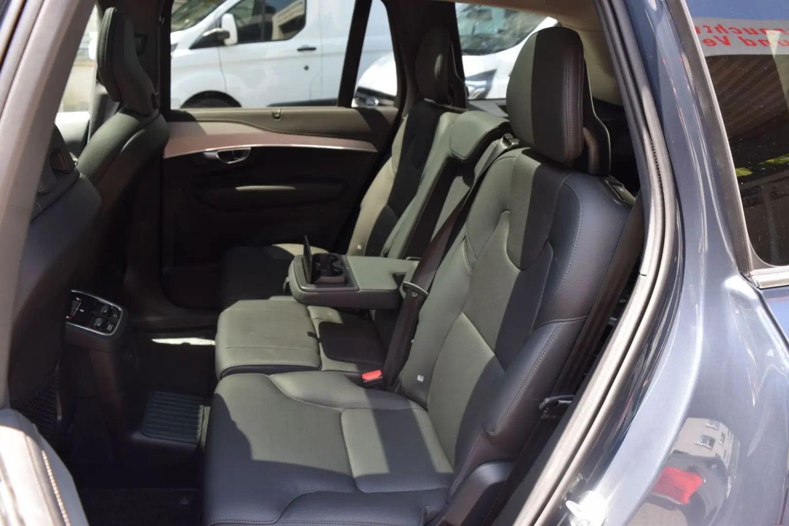 XC90 T8 AWD Plus Bright PANO 360° H&K 20 Zoll