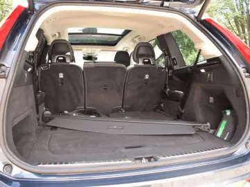 XC90 T8 AWD Plus Bright PANO 360° H&K 20 Zoll