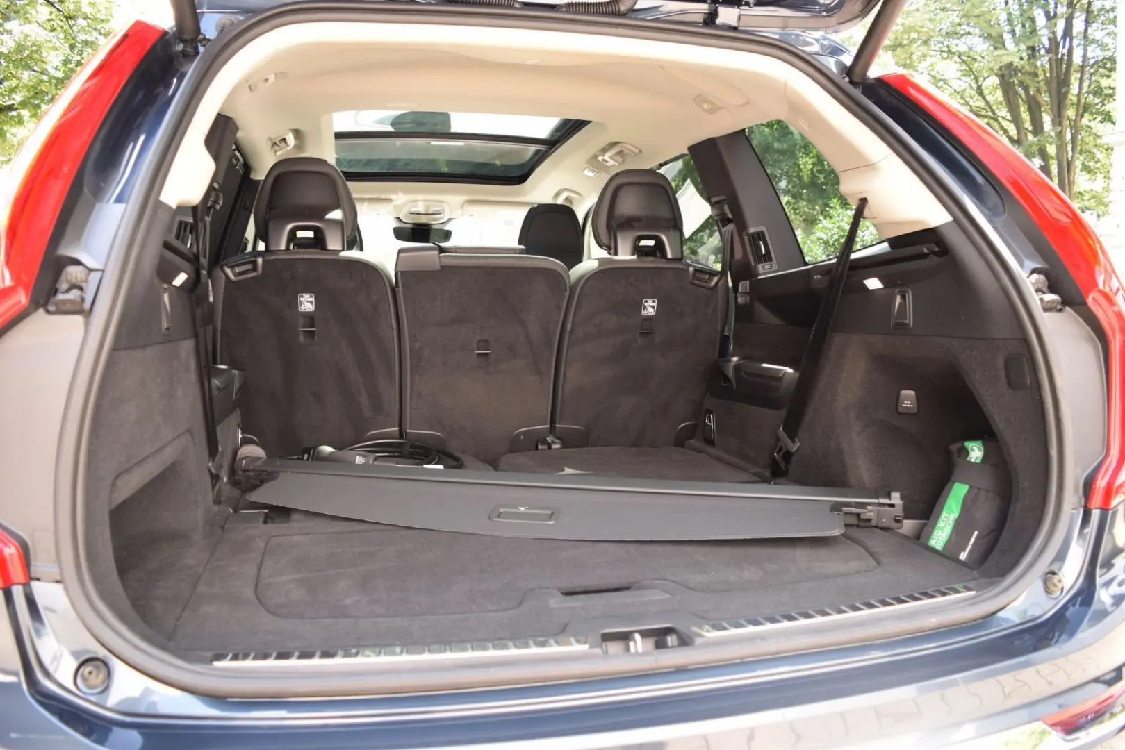 XC90 T8 AWD Plus Bright PANO 360° H&K 20 Zoll