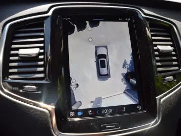XC90 T8 AWD Plus Bright PANO 360° H&K 20 Zoll