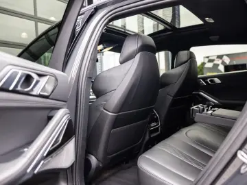 X6 XDrive40i, M-Sport, Pano, B&W Audio, Massage,