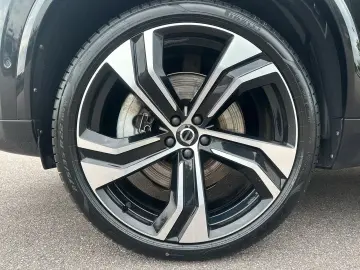XC90 T8 AWD Recharge Plus Dark 7-Sitzer AHK