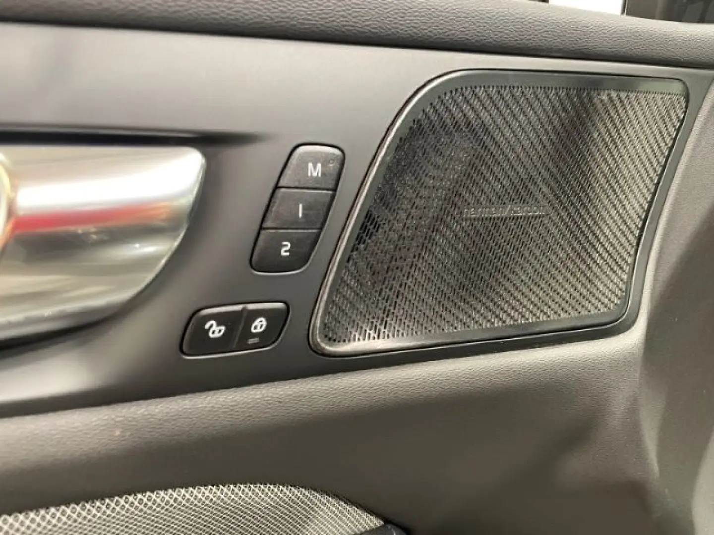 S60 T4 R Design Automatik EU6d-T LED Navi Pano