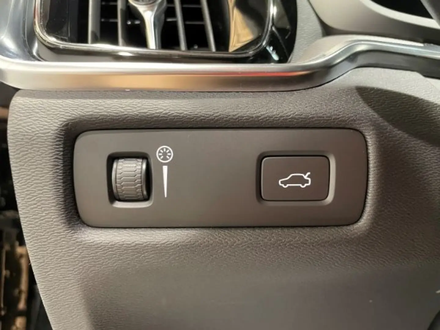 S60 T4 R Design Automatik EU6d-T LED Navi Pano