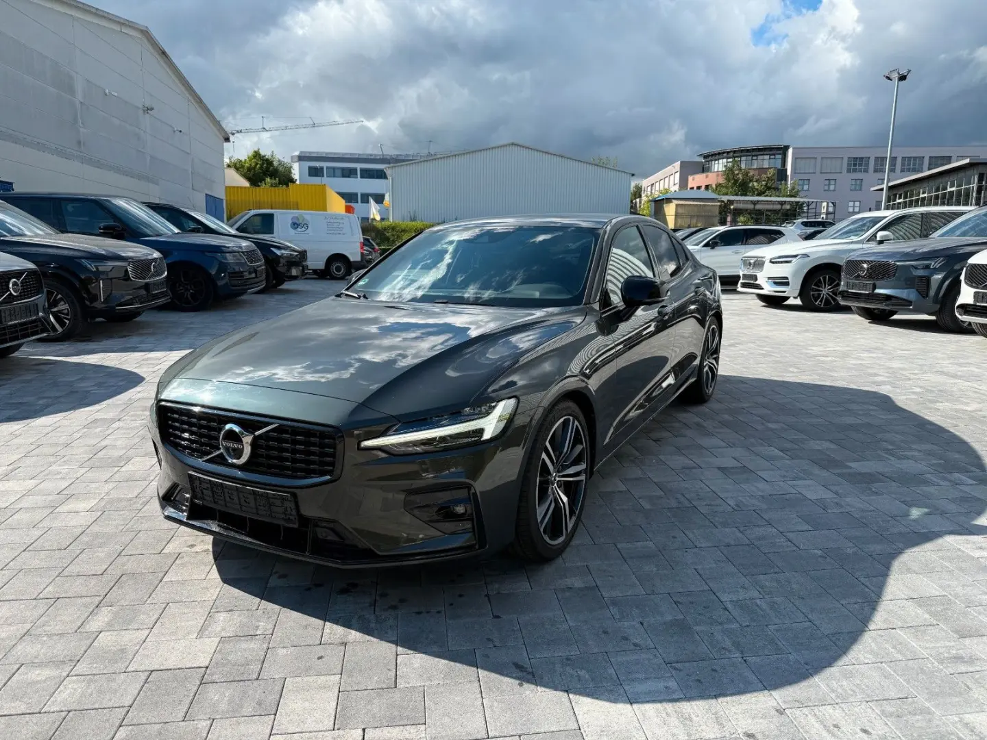 S60 B4 R-DESIGN+PDC+360°+PDC+LEDER+EL.SITZE++