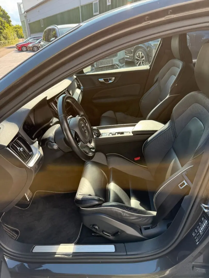 S60 B4 R-DESIGN+PDC+360°+PDC+LEDER+EL.SITZE++
