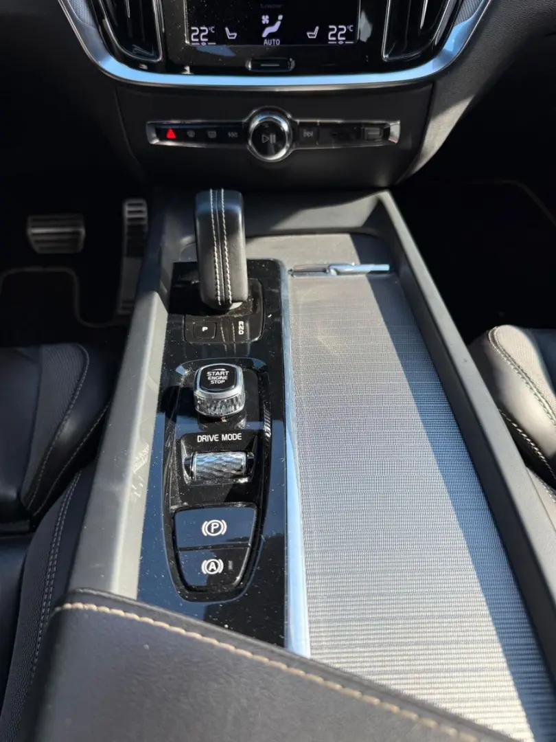 S60 B4 R-DESIGN+PDC+360°+PDC+LEDER+EL.SITZE++