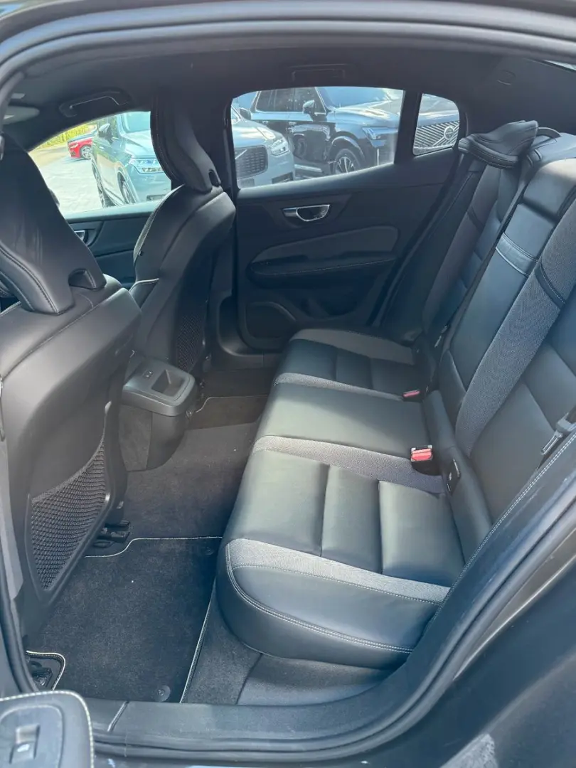 S60 B4 R-DESIGN+PDC+360°+PDC+LEDER+EL.SITZE++