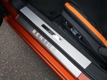Continental GT Speed W12 Mandarin Hide Mulliner