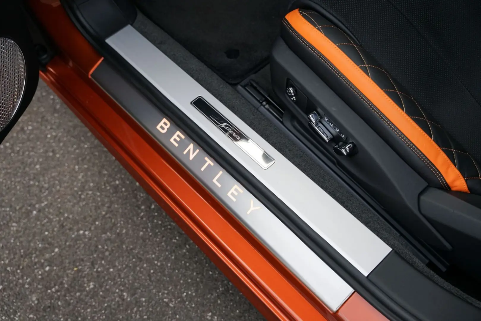 Continental GT Speed W12 Mandarin Hide Mulliner