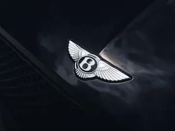 Continental GT V8 / Bang Olufsen / Onyx
