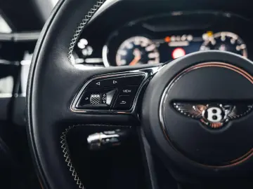 Continental GT V8 / Bang Olufsen / Onyx