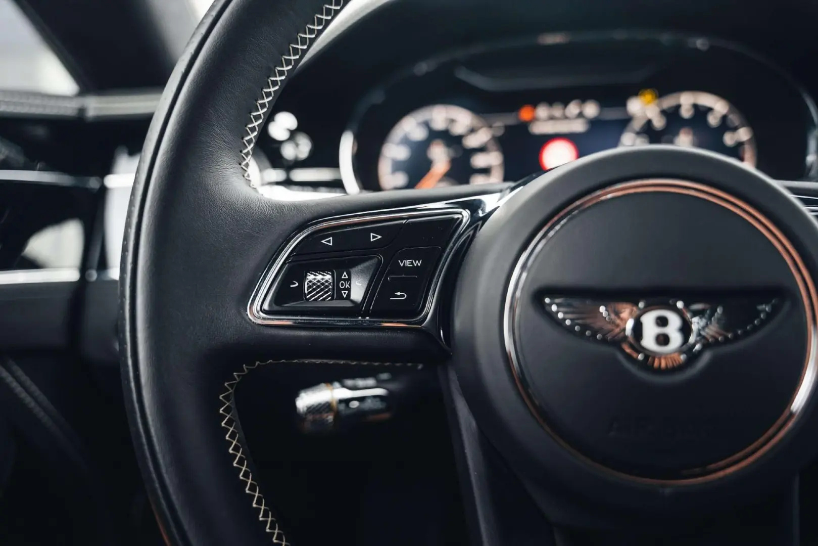 Continental GT V8 / Bang Olufsen / Onyx