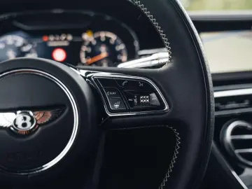 Continental GT V8 / Bang Olufsen / Onyx