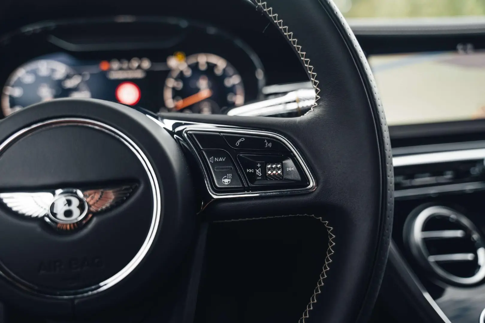 Continental GT V8 / Bang Olufsen / Onyx