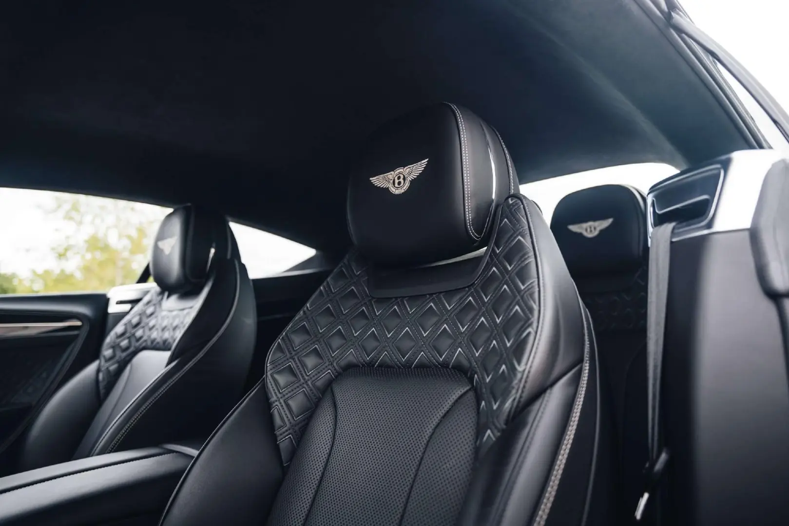 Continental GT V8 / Bang Olufsen / Onyx