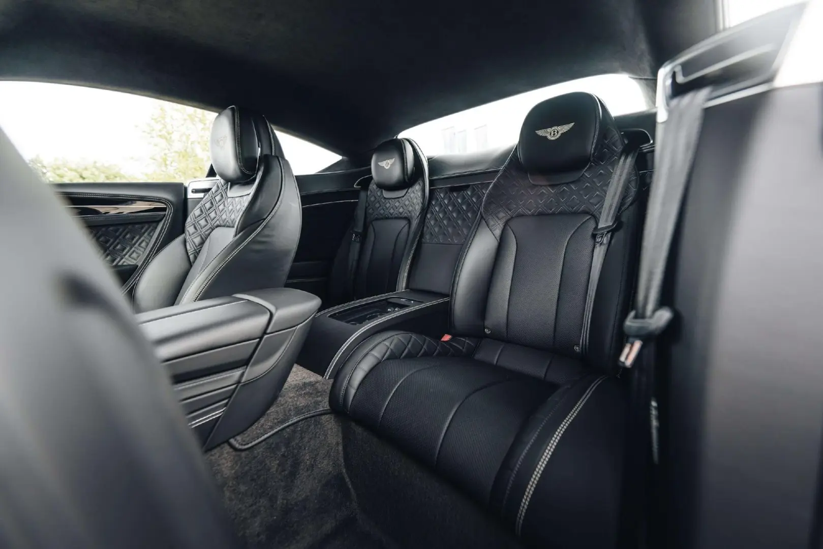 Continental GT V8 / Bang Olufsen / Onyx