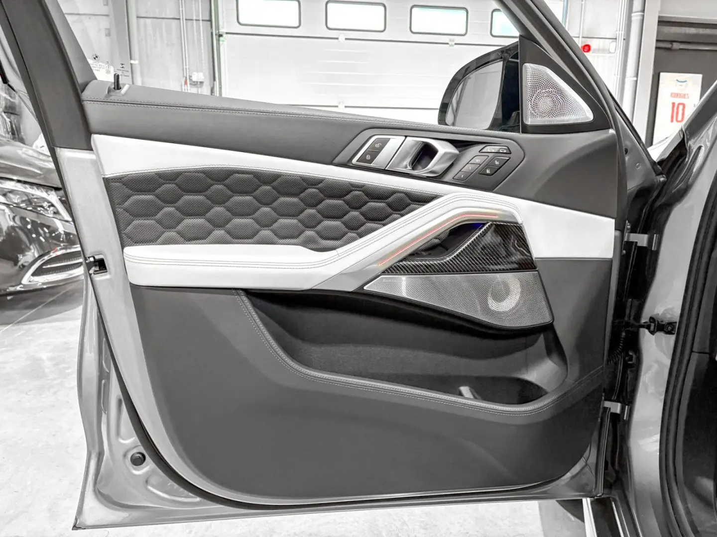 X6 M Competition,/Pano/HUD//Soft/Carbone/360° AC