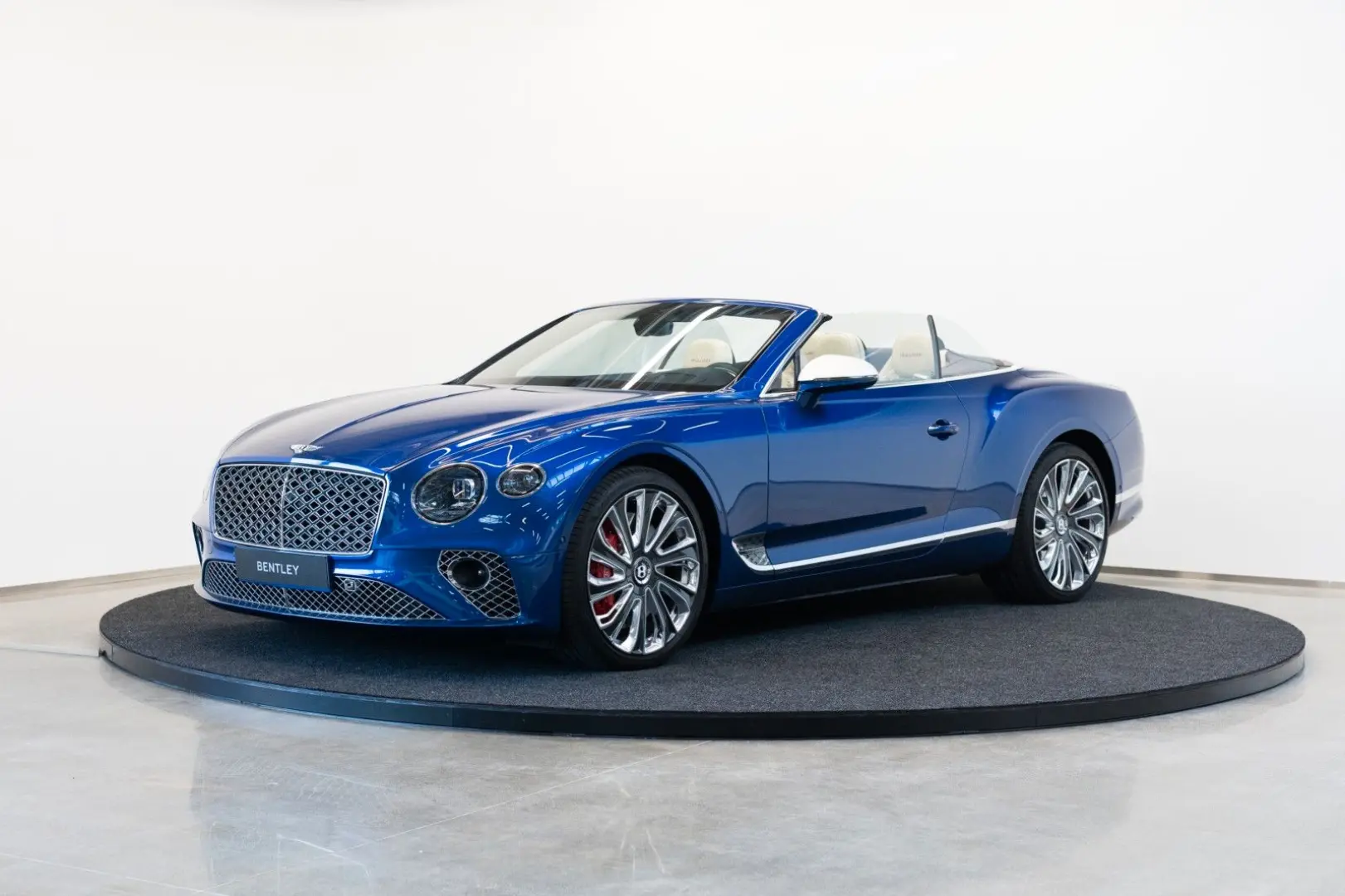 Continental GTC Mulliner