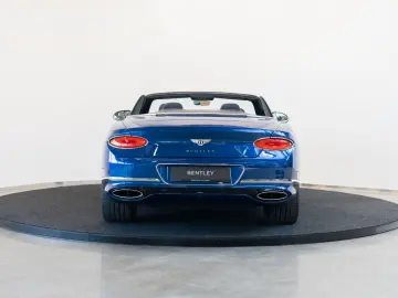 Continental GTC Mulliner