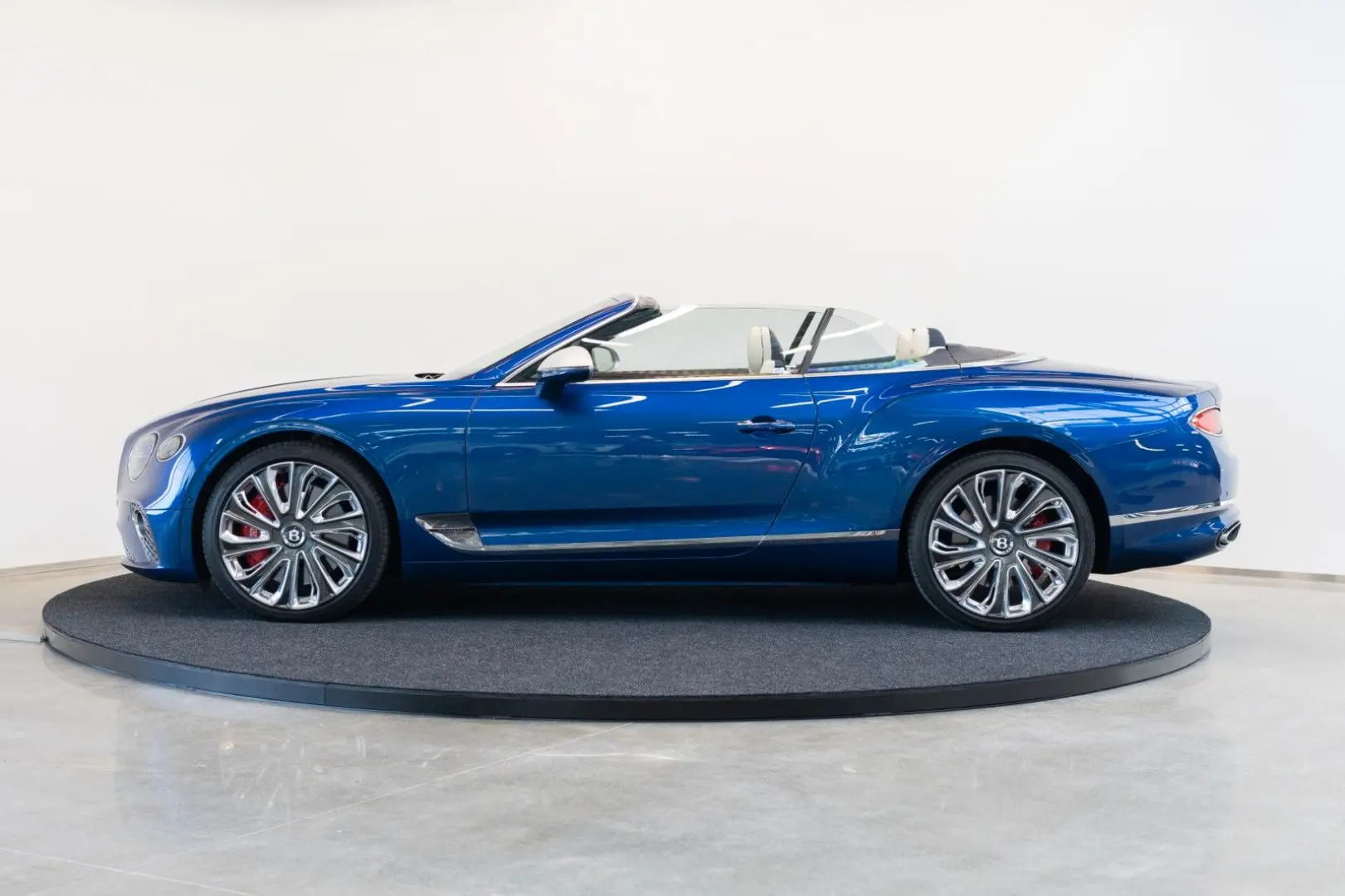 Continental GTC Mulliner
