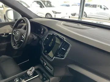 XC90 T8 Plus Bright Recharge AWD BLIS Pano 360°