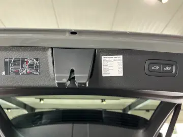 XC90 T8 Plus Bright Recharge AWD BLIS Pano 360°