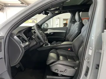XC90 T8 Plus Bright Recharge AWD BLIS Pano 360°