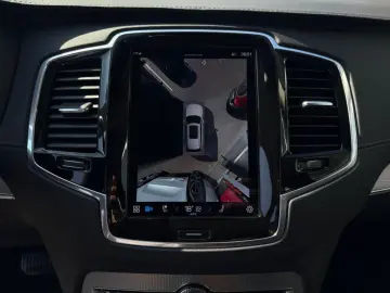 XC90 T8 AWD Recharge Plus DarkAHK semi elektr.