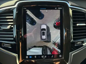 XC90 T8 AWD Recharge Plus DarkAHK semi elektr.