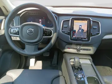 XC90 T8 Plus Dark AWD AHK/360°/Panorama