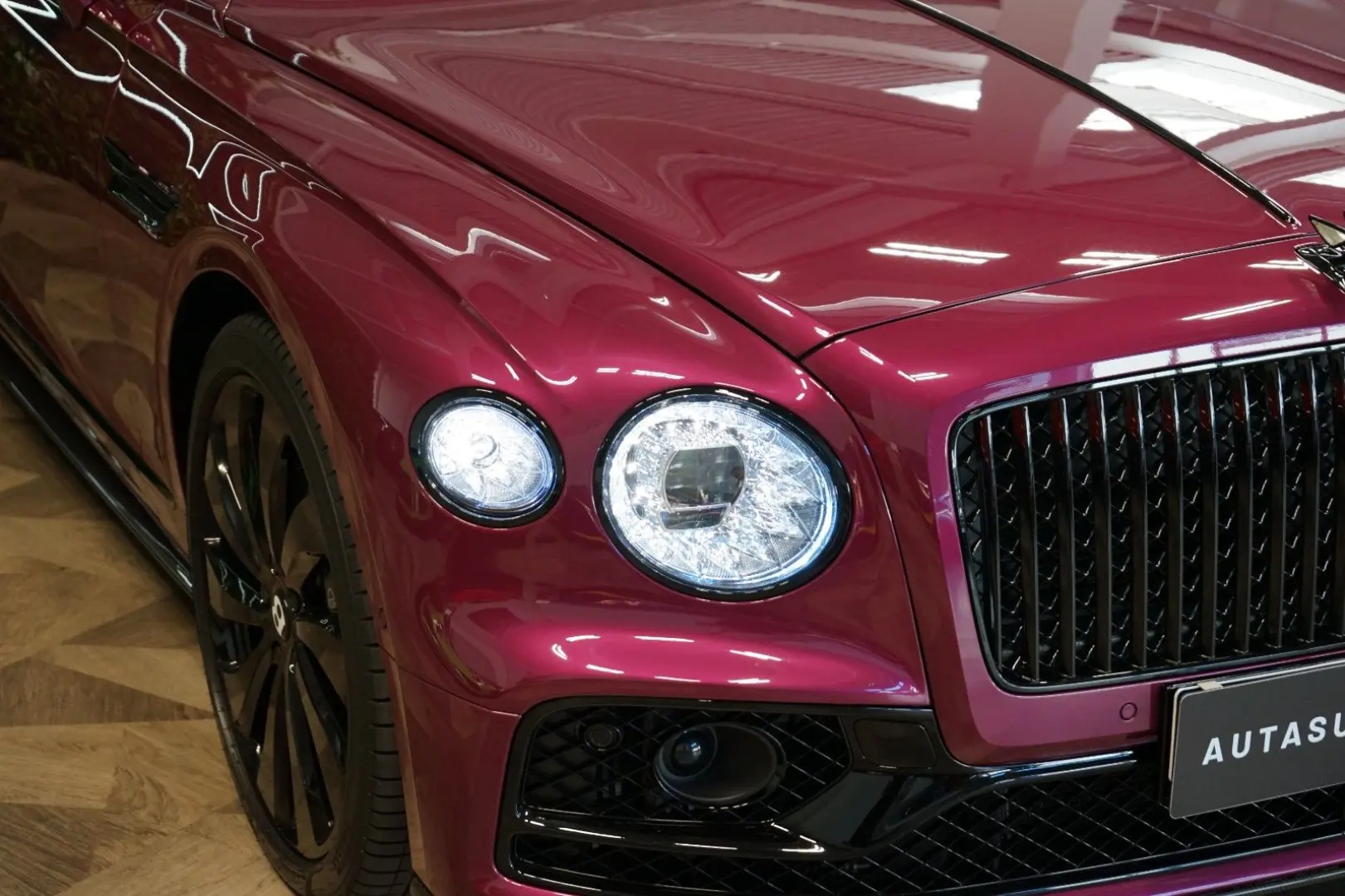 Flying Spur V8*MULLINER*CARBON Ex*170.083€ NETTO