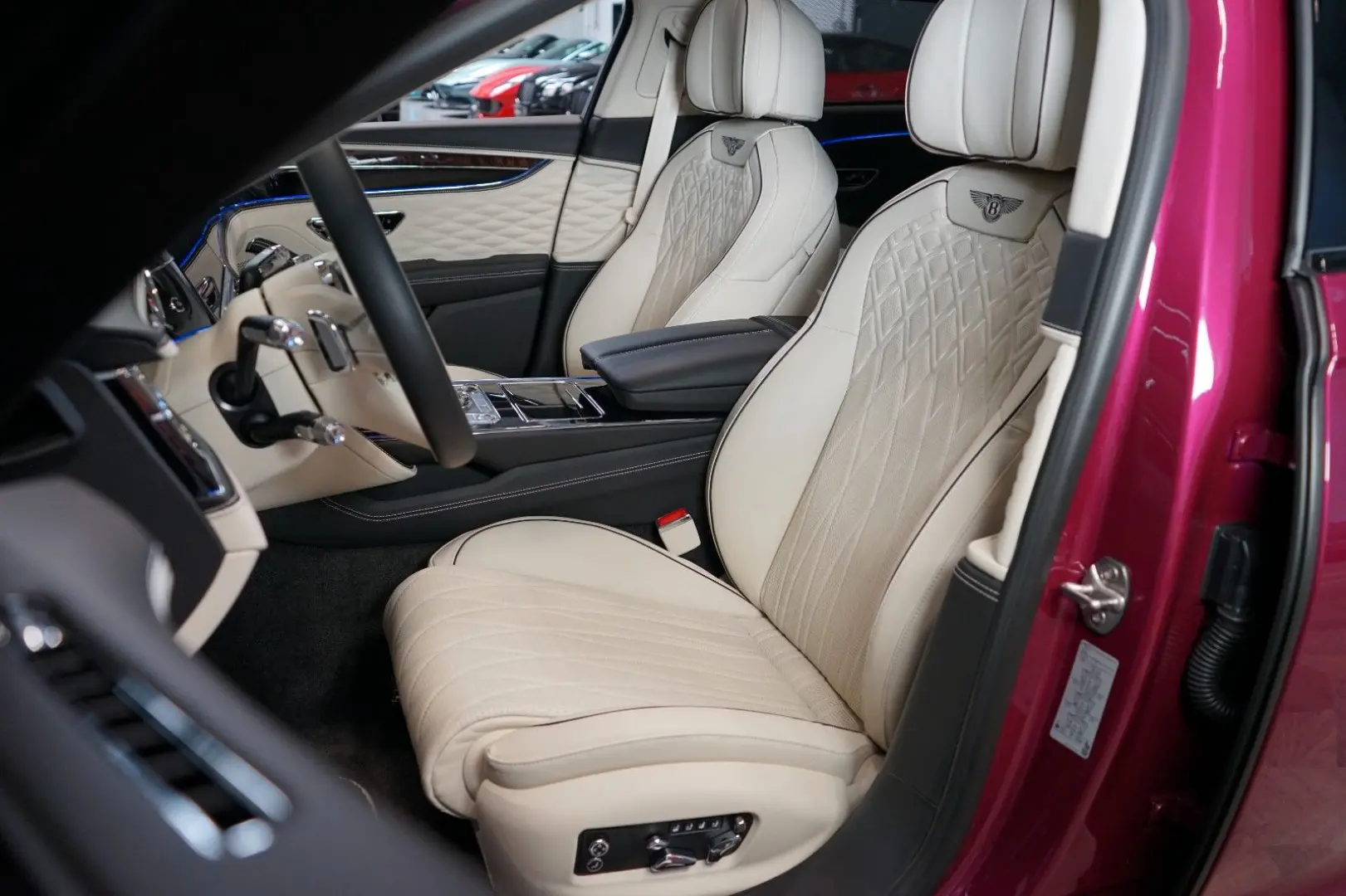 Flying Spur V8*MULLINER*CARBON Ex*170.083€ NETTO