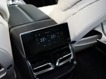 Flying Spur V8*MULLINER*CARBON Ex*170.083€ NETTO