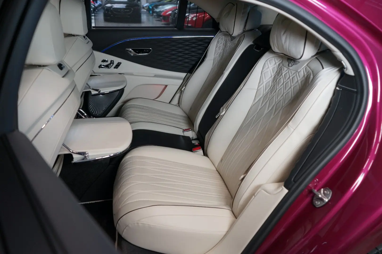 Flying Spur V8*MULLINER*CARBON Ex*170.083€ NETTO