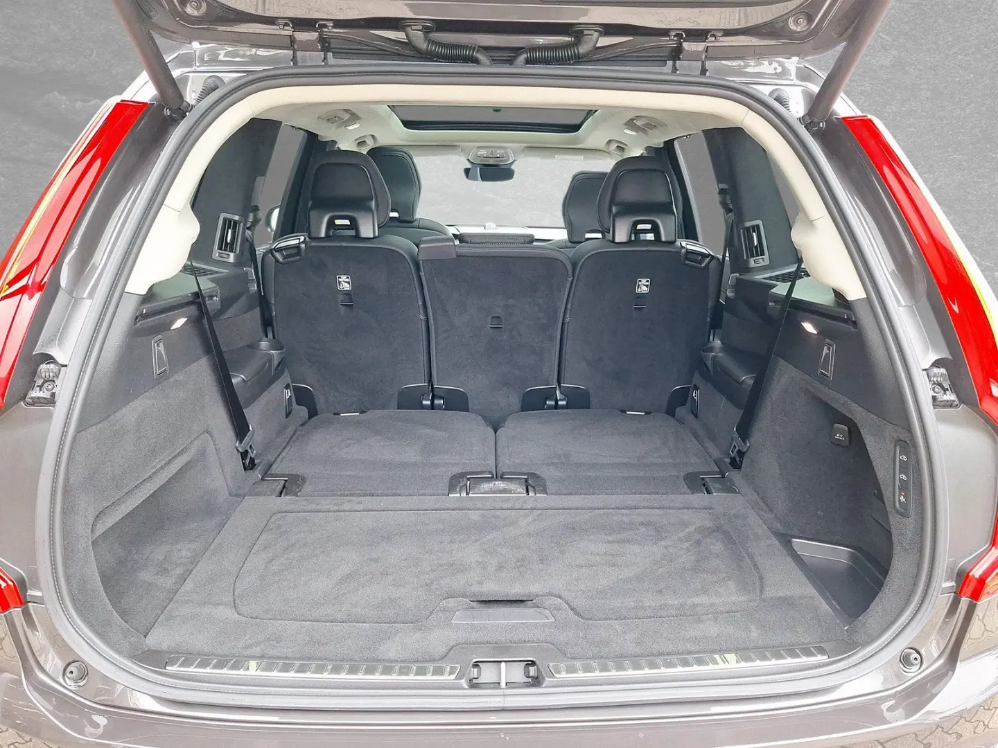XC90 B5 AWD Ultimate Bright *360° AHK BOWERS ACC*