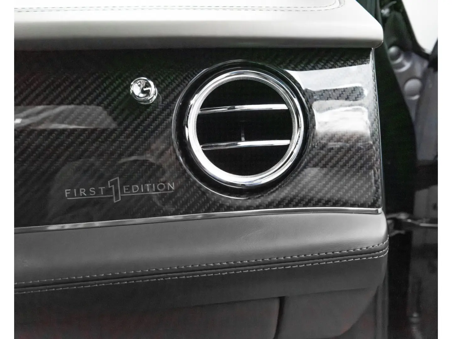 Bentayga V8 FIRST EDITION **STARTECH**LED/MULLIN