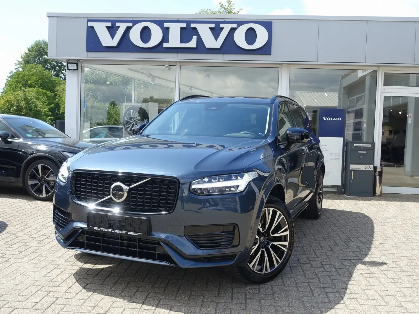 XC90 Recharge Plus Dark T8 AWD/AHK/Pano/360°/H&K