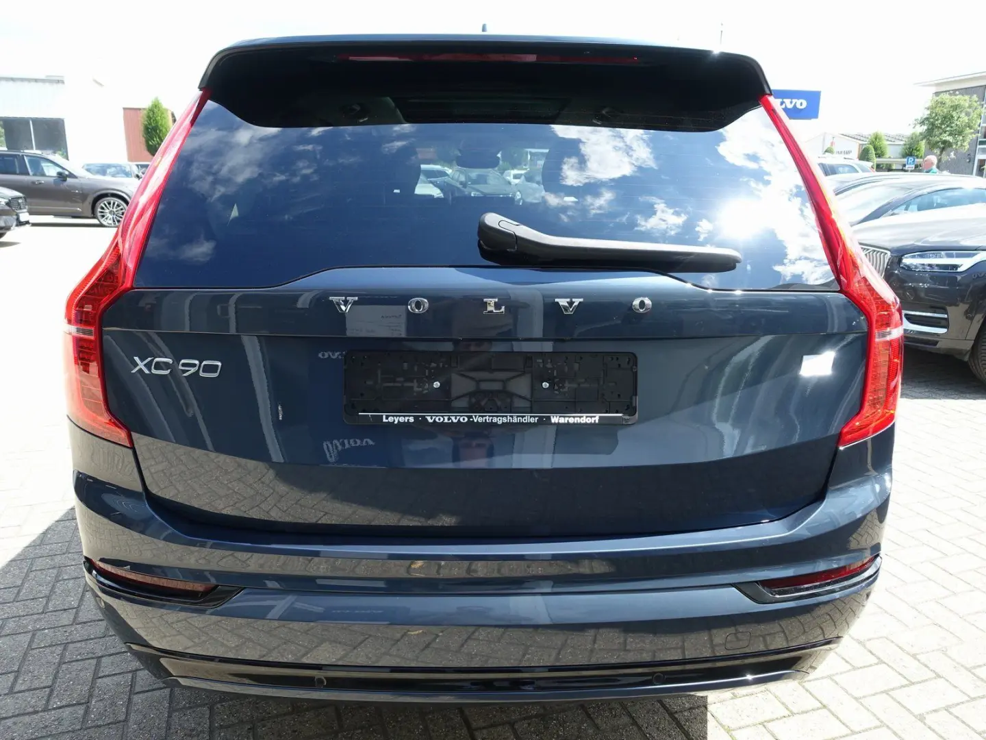 XC90 Recharge Plus Dark T8 AWD/AHK/Pano/360°/H&K