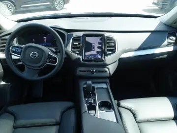 XC90 Recharge Plus Dark T8 AWD/AHK/Pano/360°/H&K
