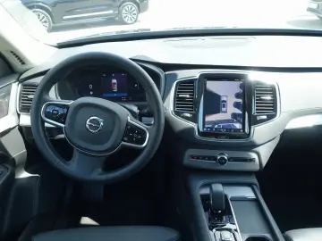 XC90 Recharge Plus Dark T8 AWD/AHK/Pano/360°/H&K